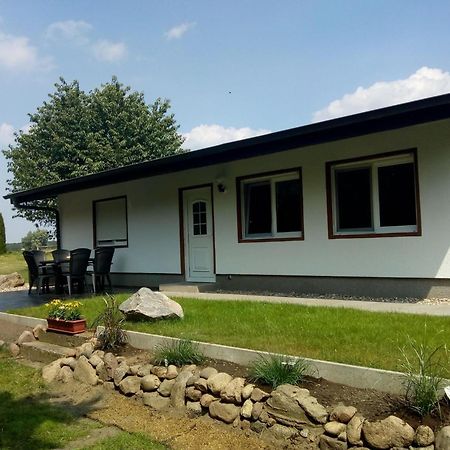 Behaglicher Bungalow Fuer Mensch Und Hund Barkhagen Εξωτερικό φωτογραφία