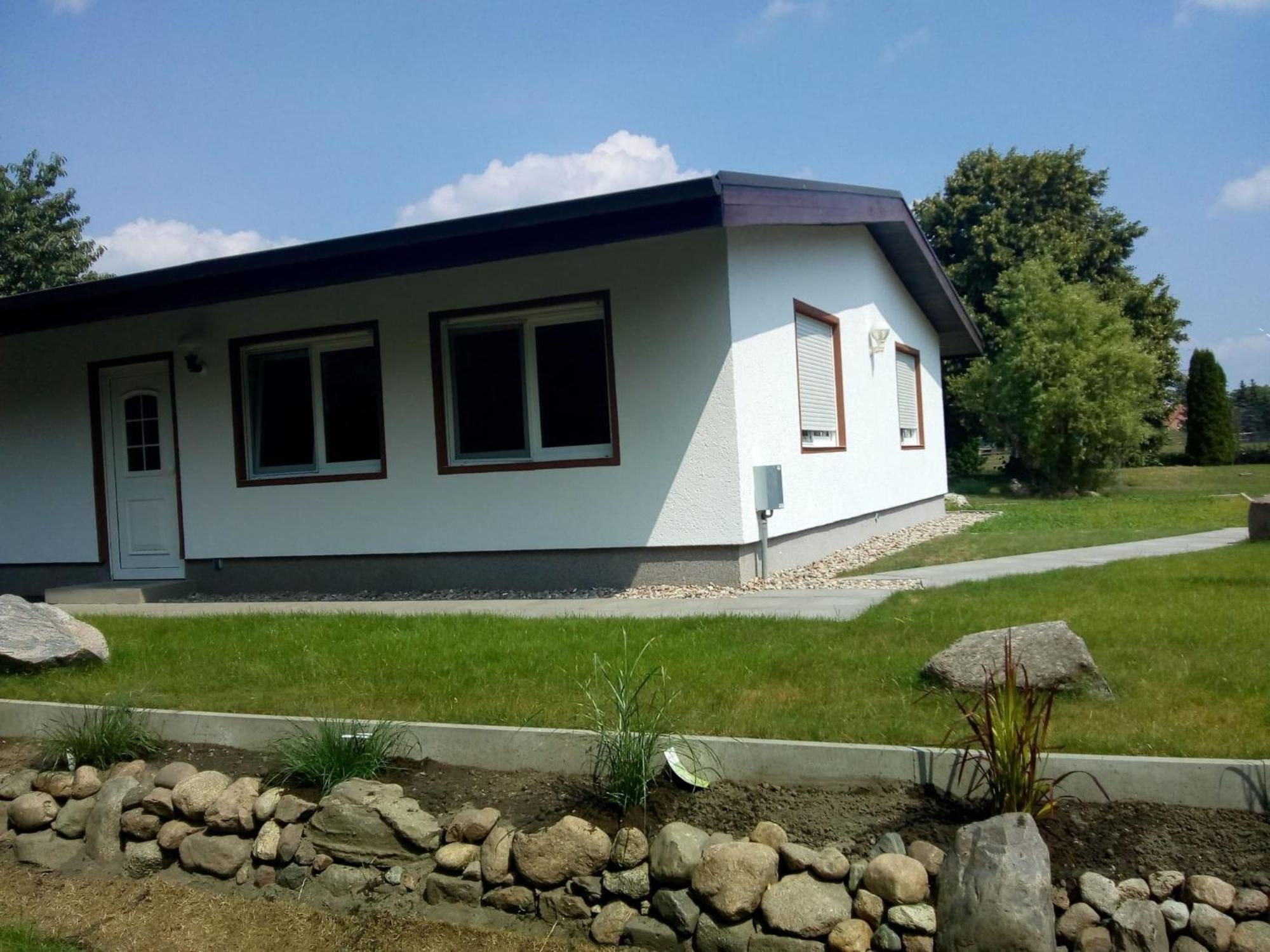 Behaglicher Bungalow Fuer Mensch Und Hund Barkhagen Εξωτερικό φωτογραφία